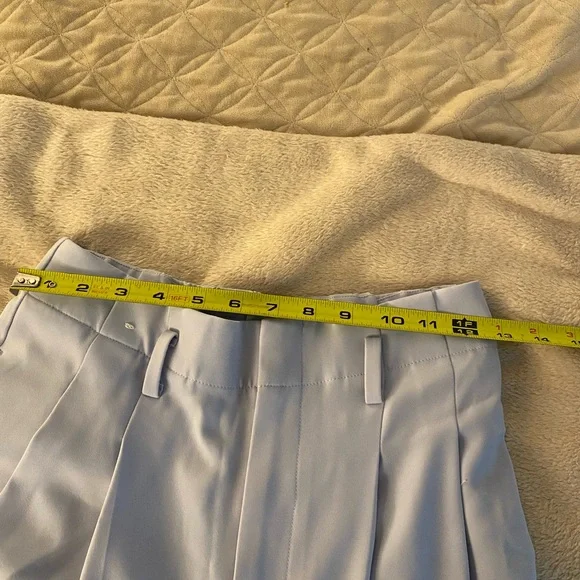 Uniqlo Wide Leg Trouser Pant in Pastel Lilac / Lavender - Picture 6 of 6